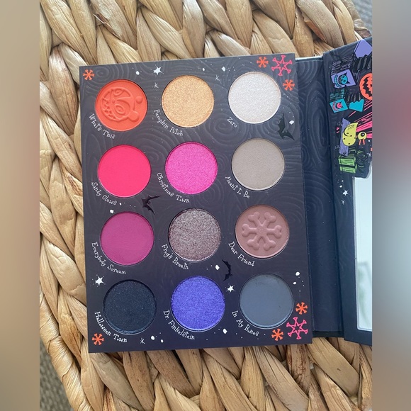 Nightmare before Christmas eyeshadow - Picture 2 of 3